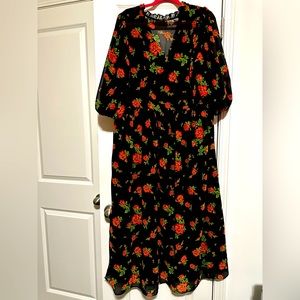 ASOS DESIGN Curve midi smock dress with shirred cuffs in black base floral print